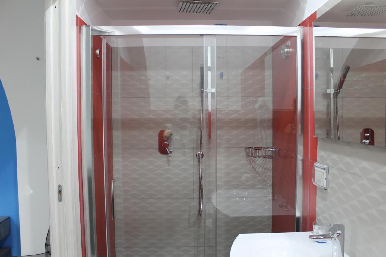 Casavacanzeivana Pizzo  Luaran gambar